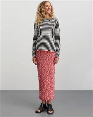 2x2 Cotton Space Maxine Rock